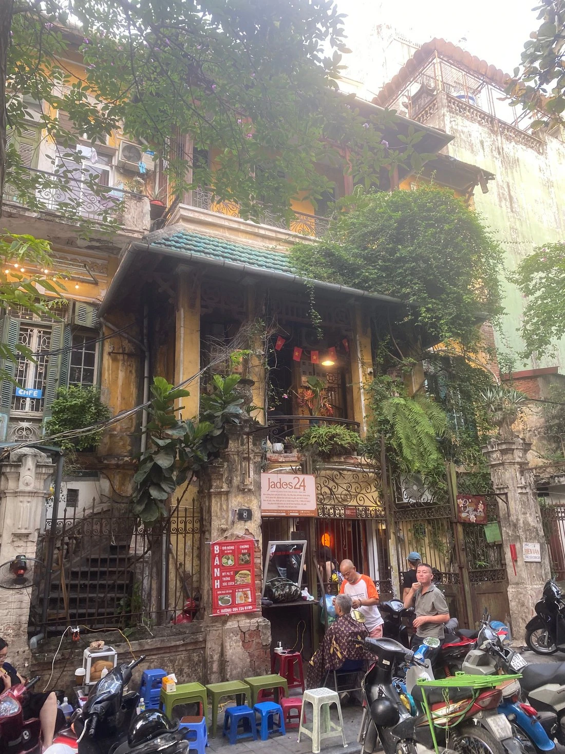 LOADING T CAFÉ, Hanoi - Restaurant Reviews, Photos & Phone Number - Tripadvisor