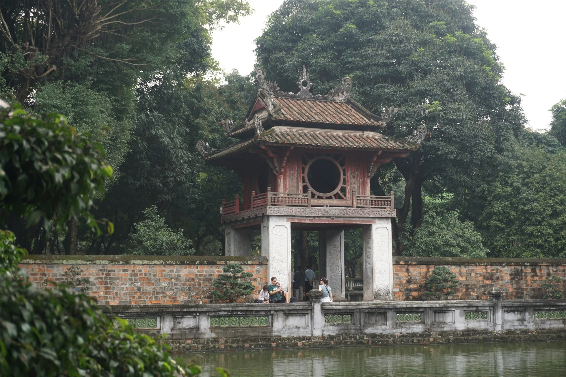 Nhiều hạng mục ở Văn Miếu - Quốc Tử Giám xuống cấp nghiêm trọng