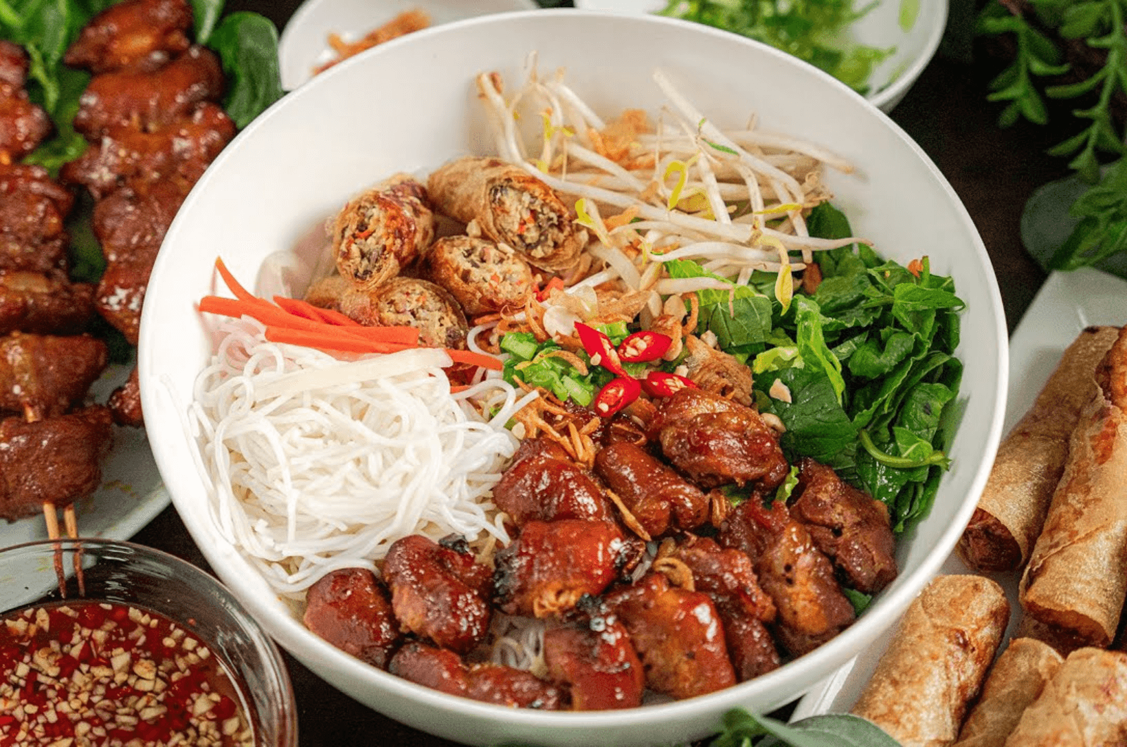 Top những quán bún thịt nướng ngon nhất Đồng Hới – Hương vị khó quên