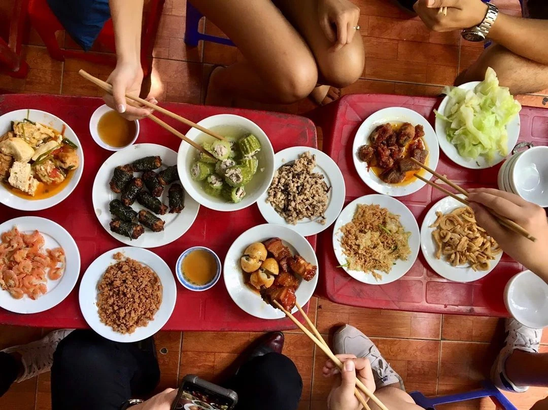 4 quán cơm bình dân ngon như cơm nhà, đắt nhưng cực hút khách ở Hà Nội
