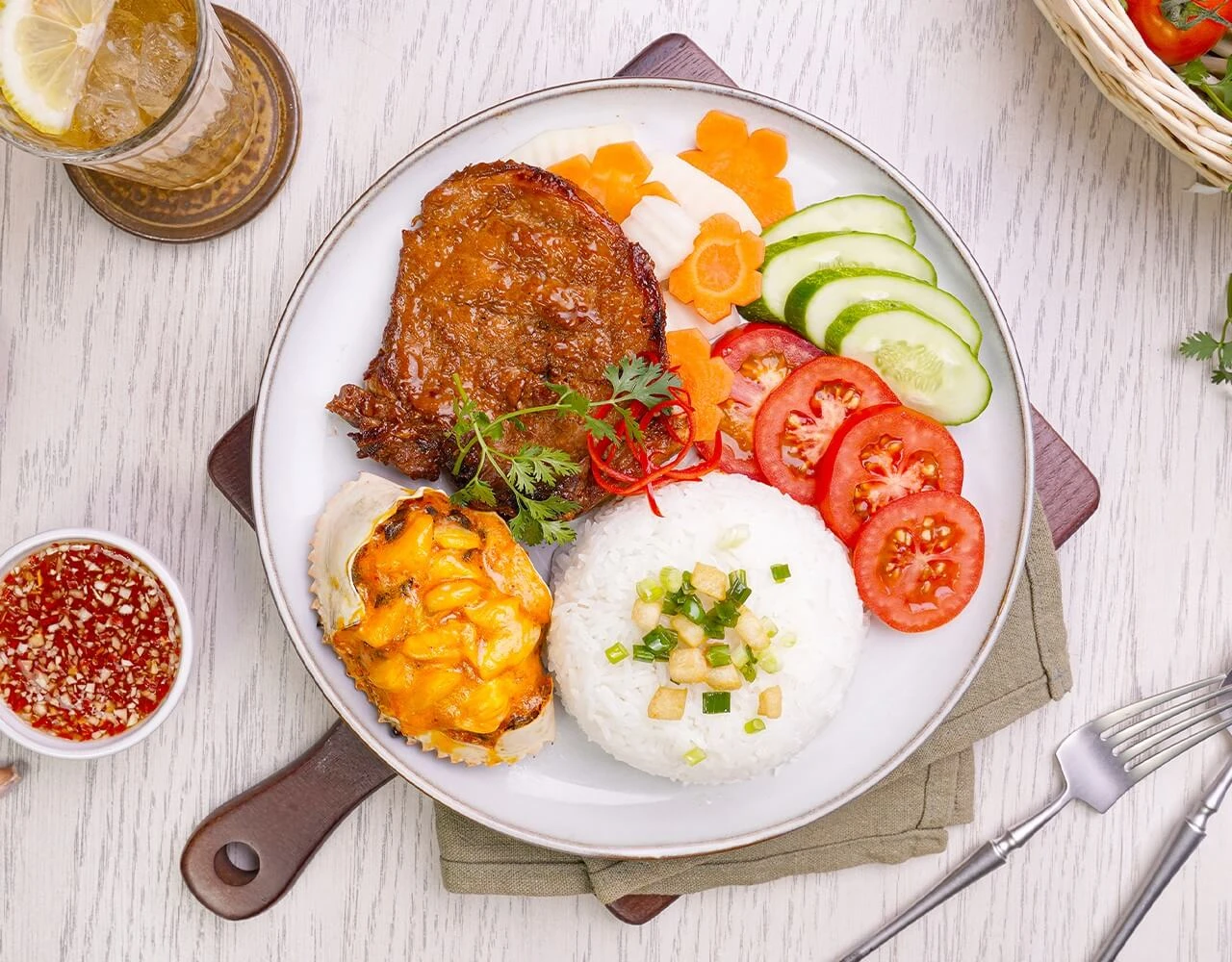 The Ultimate Guide: 20 Best Vietnamese Dishes You Must Try 21 Cơm tấm