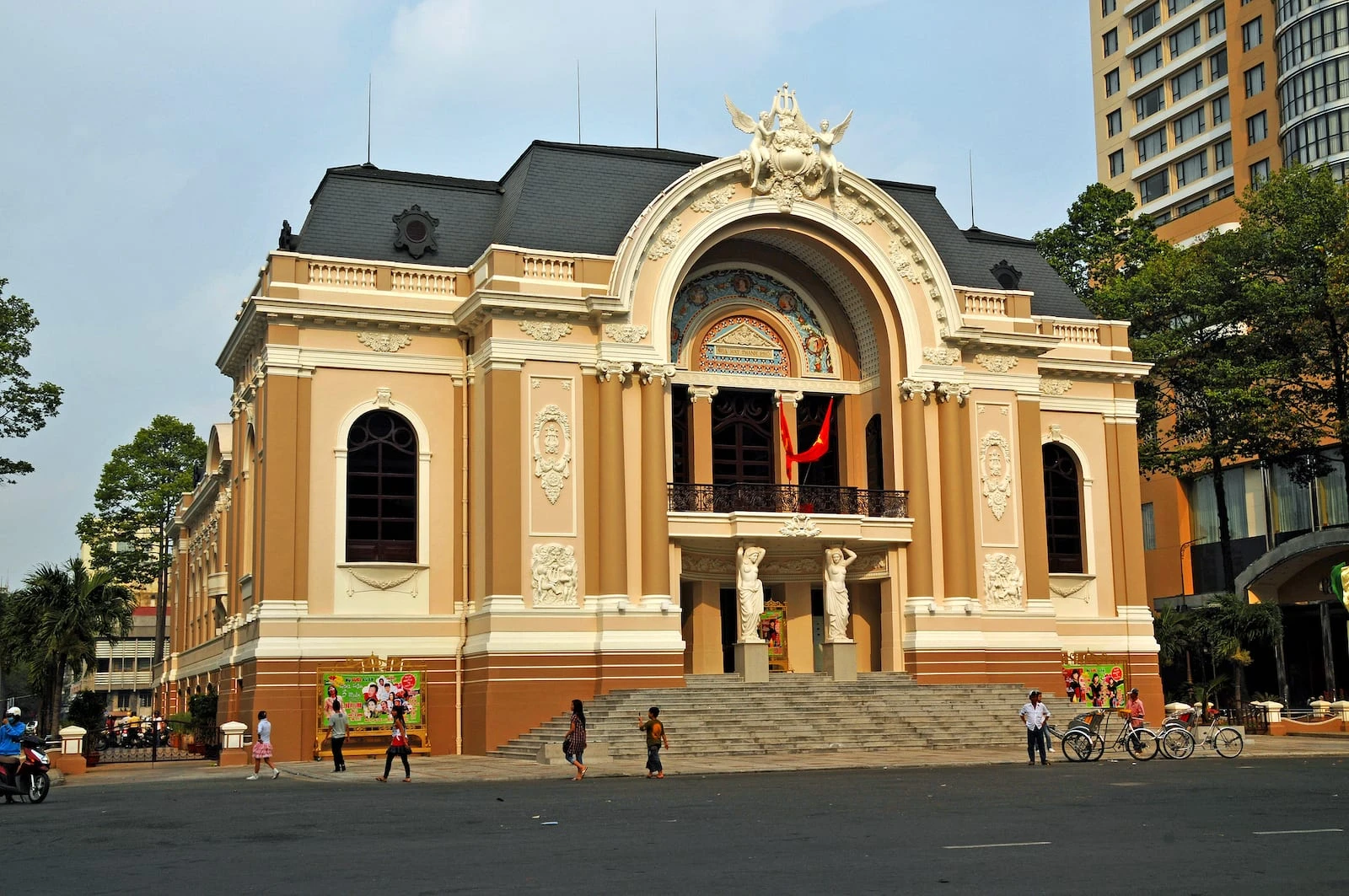 Ho Chi Minh City Opera House: A must-see place in Saigon