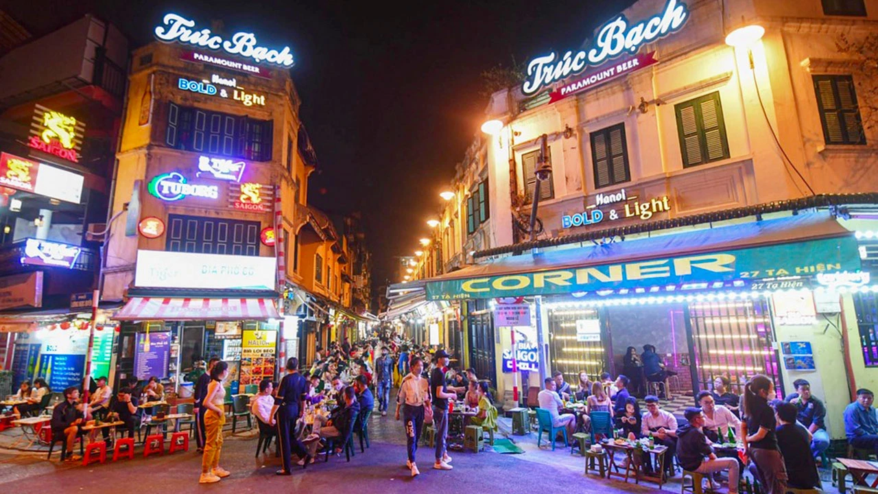 Ta Hien Street: Hanoi's Cultural and Nightlife Epicenter
