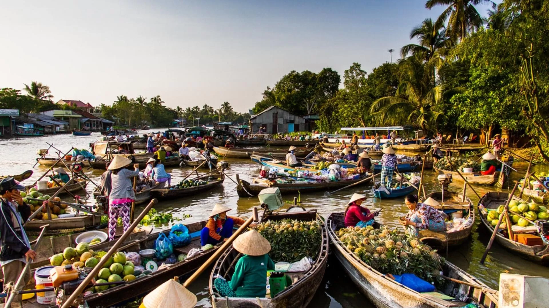 5 must-visit floating markets in the Mekong Delta