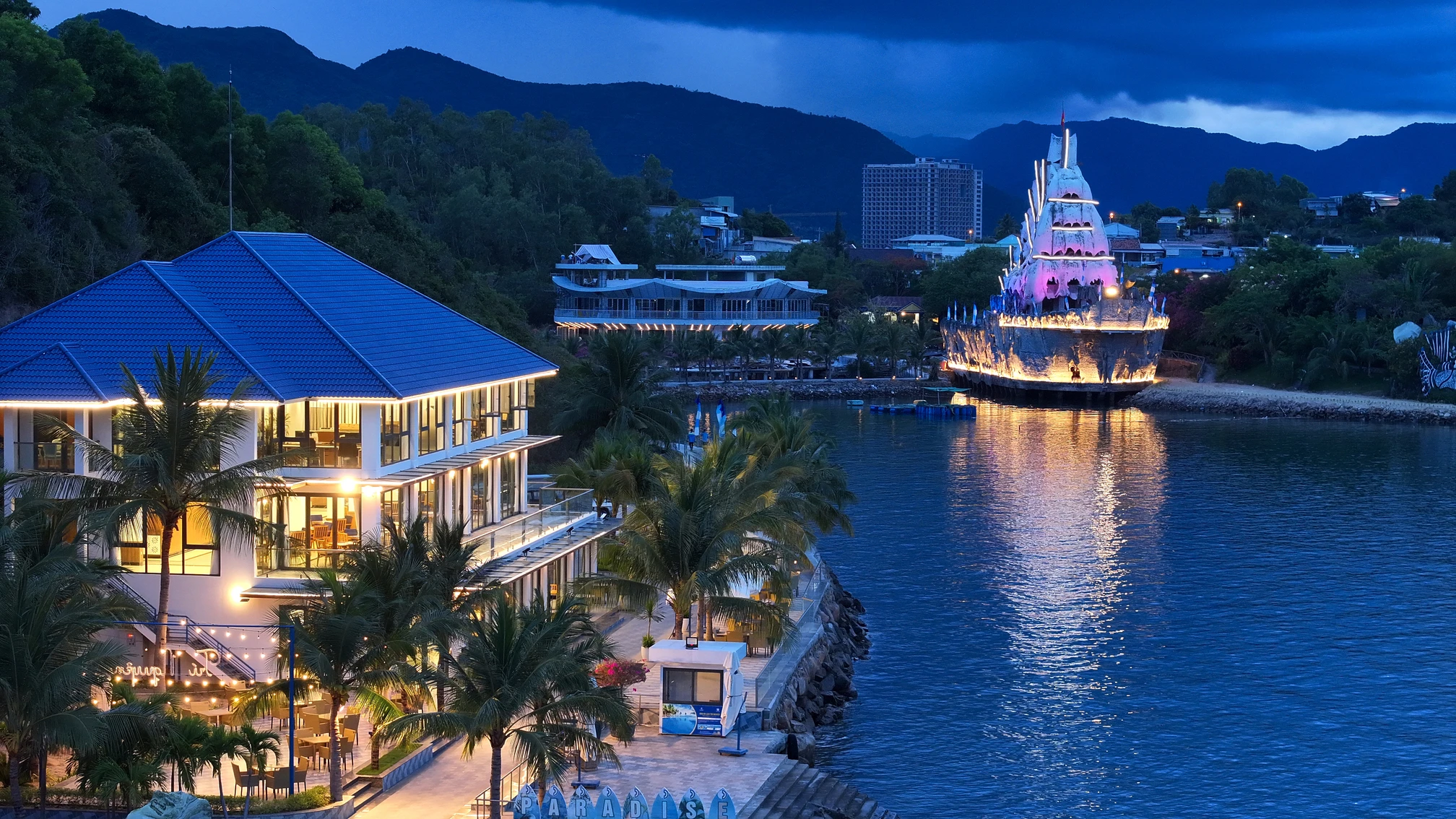 Trí Nguyên Aquarium | CÔNG TY TNHH DU LỊCH TRÍ NGUYÊN - NHA TRANG