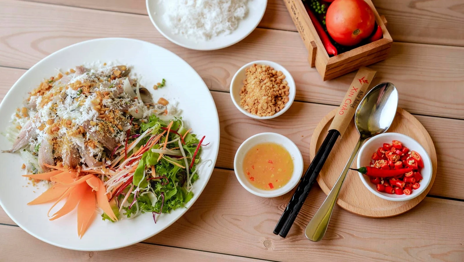 Gỏi cá trích Phú Quốc: 13 quán ngon nổi tiếng & cách làm