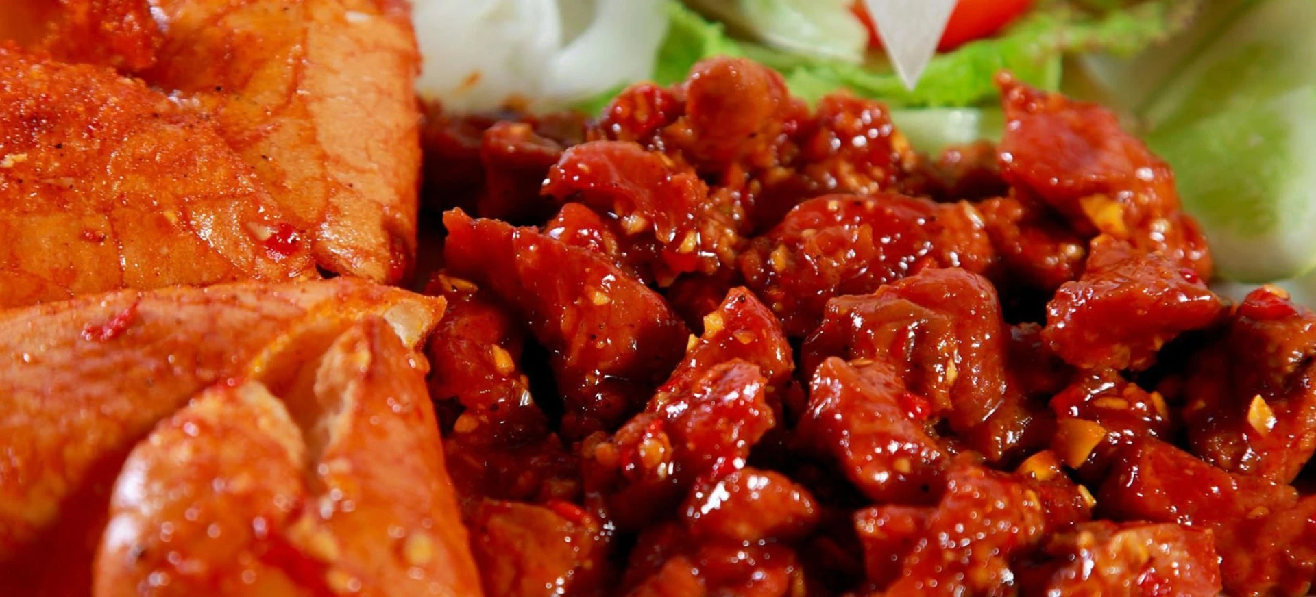Bò Lạc Cảnh Nha Trang: Quán ngon 40 năm tuổi ở phố biển