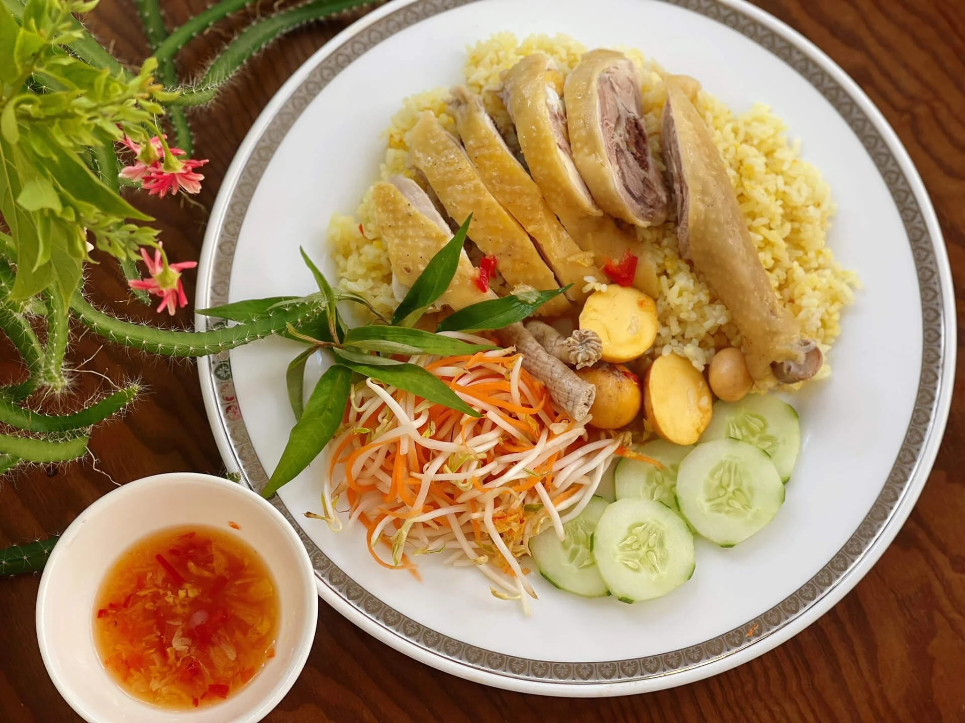 Cơm gà Nha Trang – Thổ địa “mách” bạn 13 quán NGON nhất