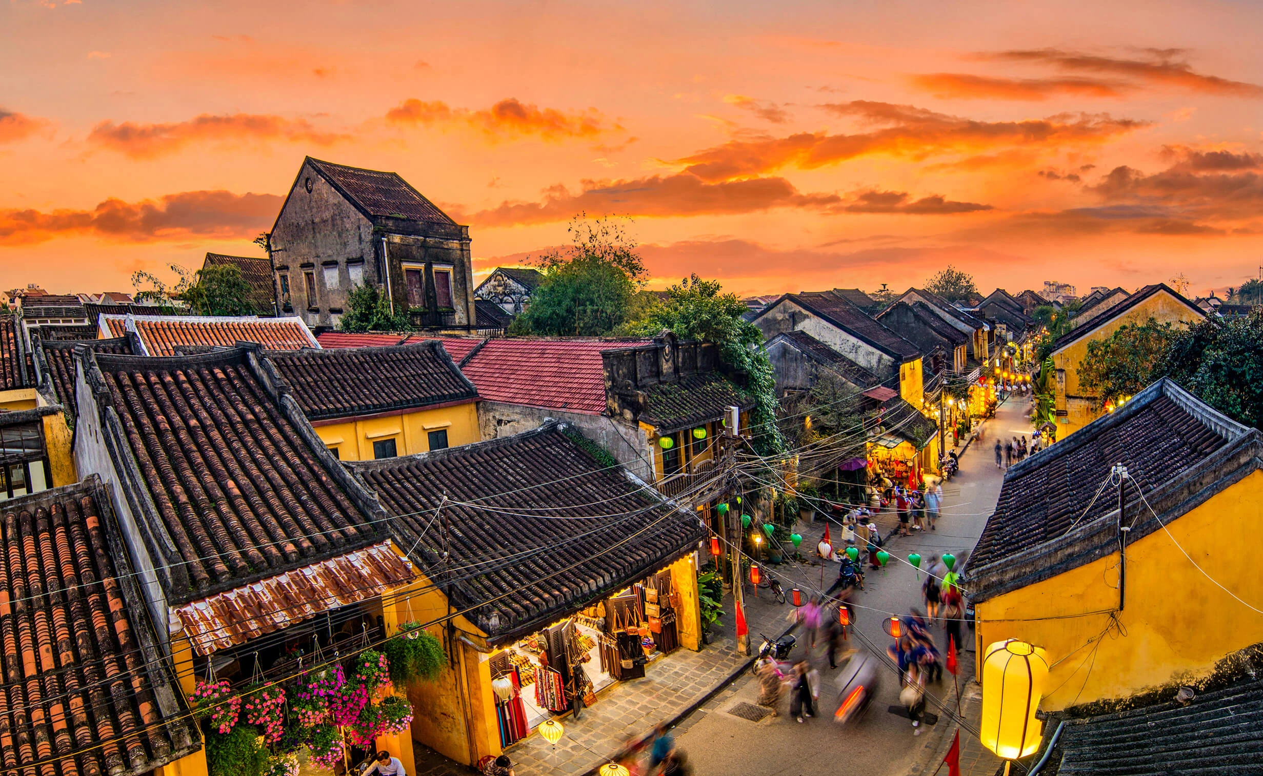 Traditional Vietnamese culture: The Best Guide for Culture Travelers 2025 14 Explore the food of Hoi An | Vietnam Tourism