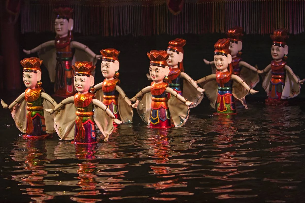 Traditional Vietnamese culture: The Best Guide for Culture Travelers 2025 7 Water puppet show in Hanoi