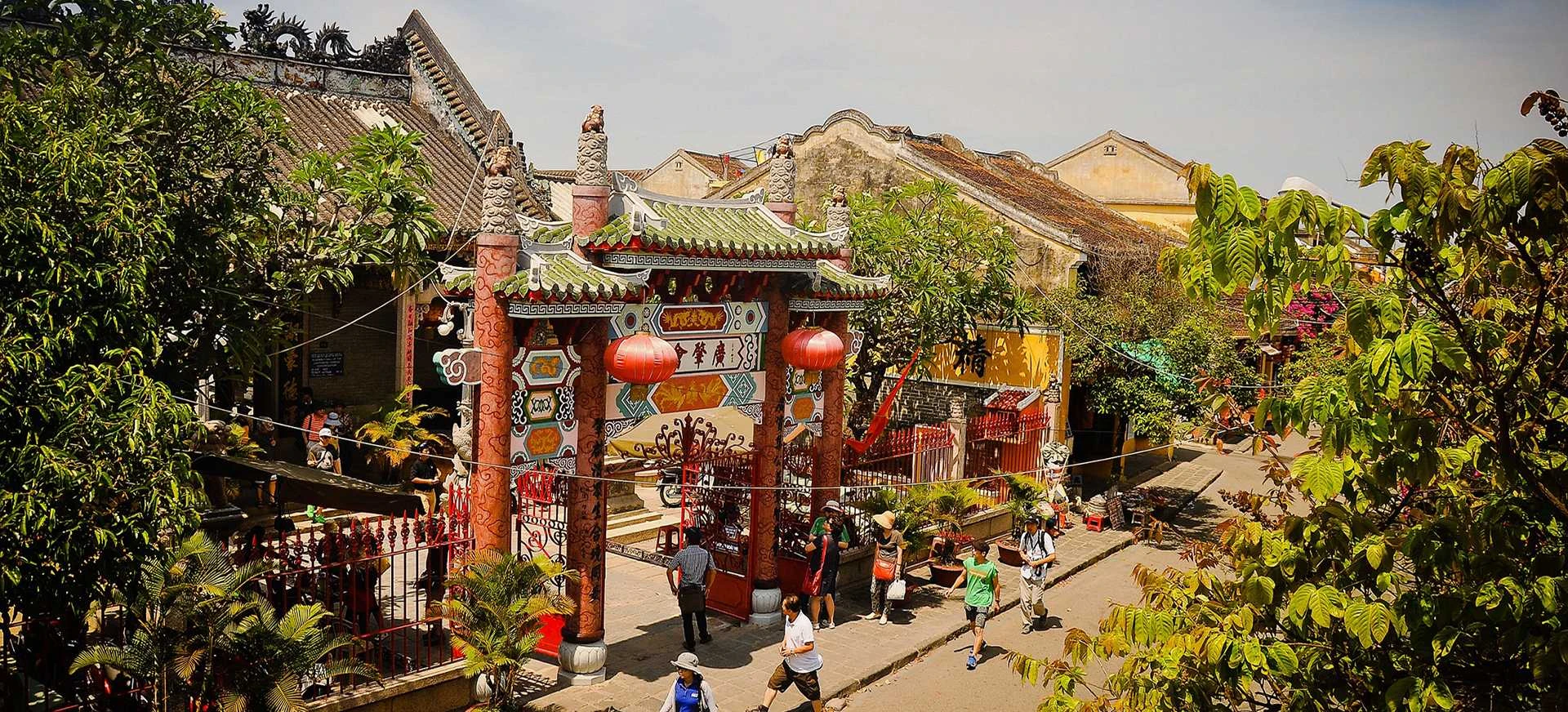 Tet in Hoi An: Wigo Tourist's 2025 Festive Guide 8 Cantonese Assembly Hall: An impressive ancient work of Hoi An